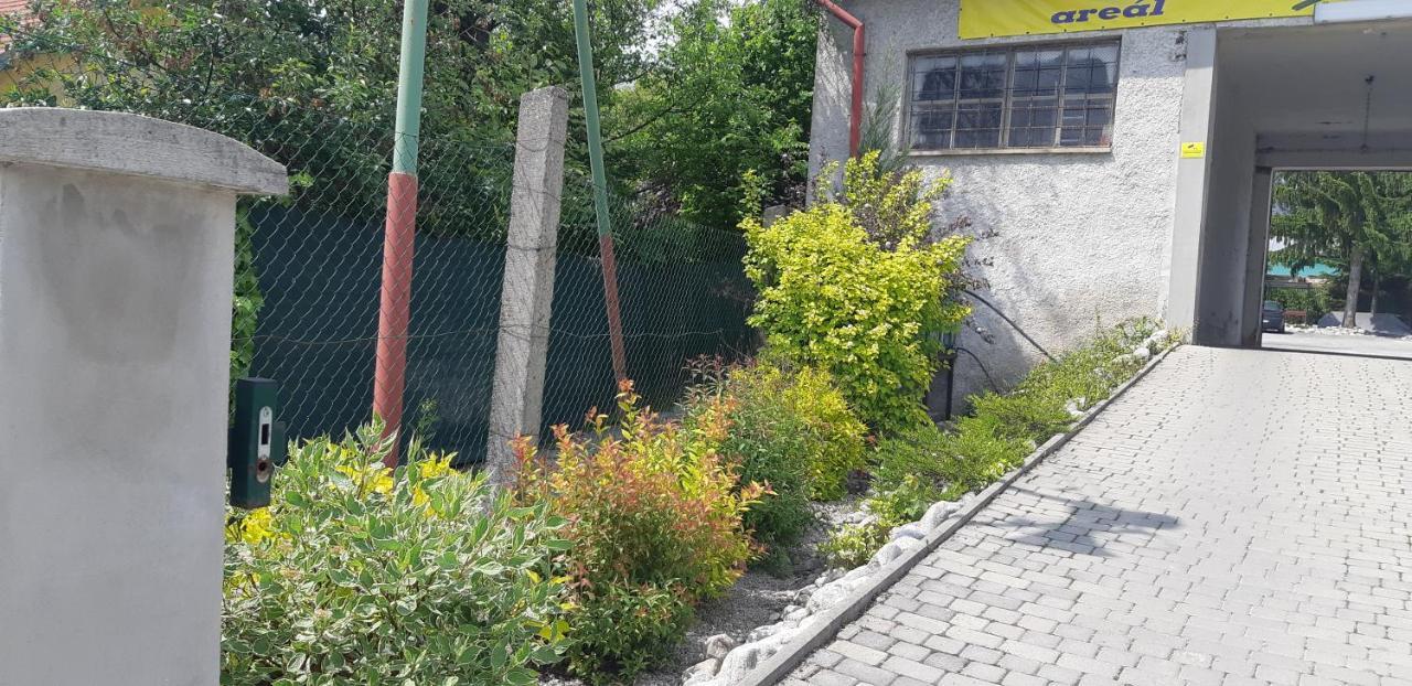 Apartman Yvet Sucany 외부 사진